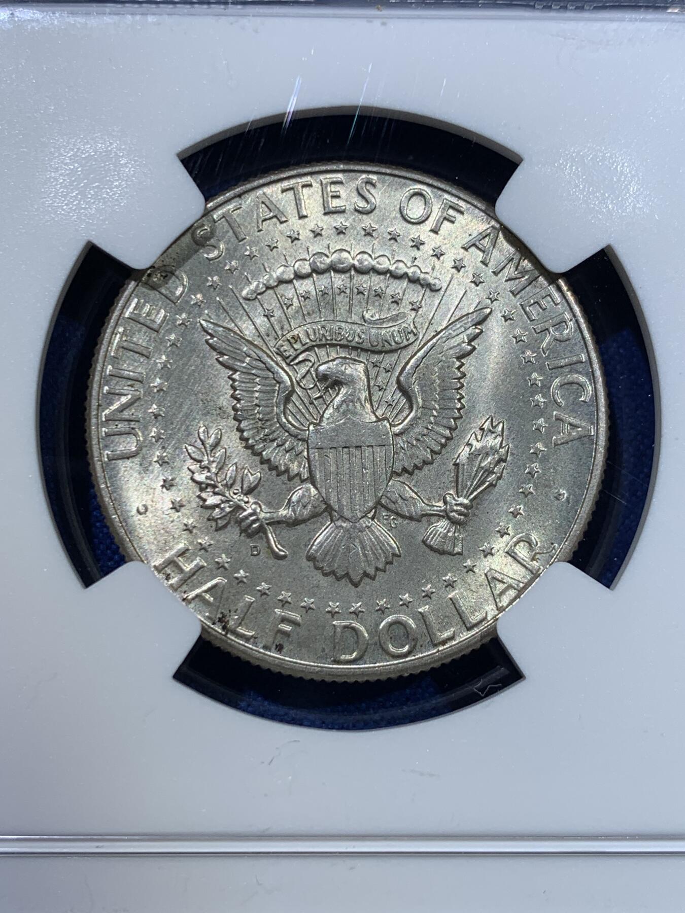 《竞宝斋》第370场 周日，周一 2场连拍 （全场包邮） NGC MS65 美国1964高银版肯尼迪半美元 上海严评 这个品种上65就很难了 两面转光 带很好看的包浆 适合自藏