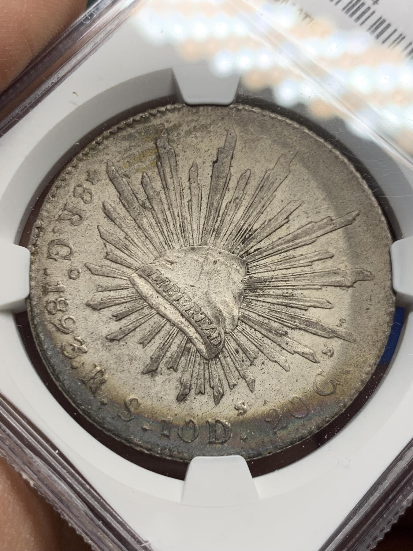 《竞宝斋》第370场 周日，周一 2场连拍 （全场包邮） NGC MS61 墨西哥1893GO RS 8里亚尔鹰洋银币