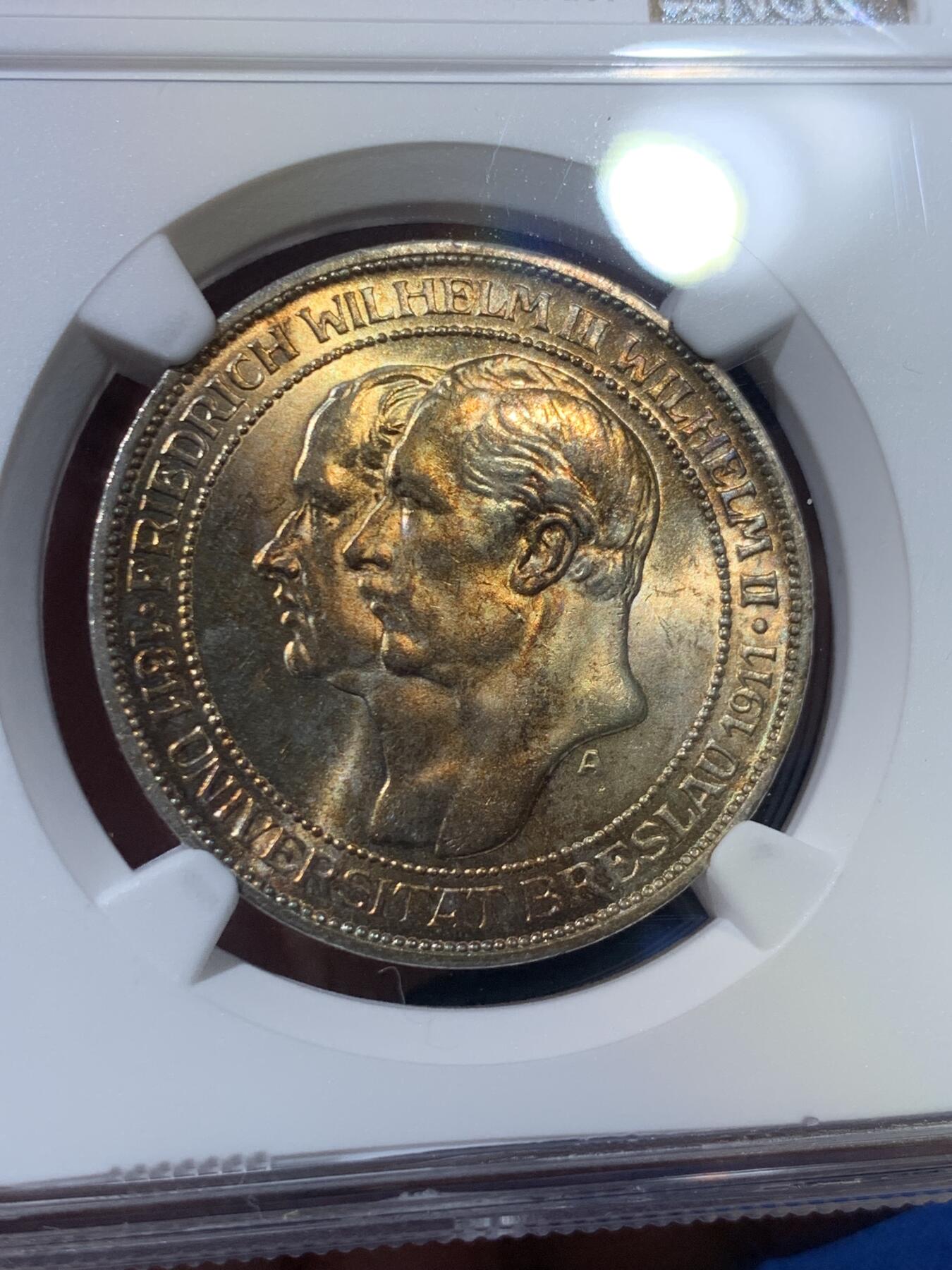 《竞宝斋》第370场 周日，周一 2场连拍 （全场包邮） NGC MS64 德国 1911年 普鲁士 布雷斯劳大学 3马克银币 金黄色双面美丽包浆彩 图案细节清晰 光度非常好