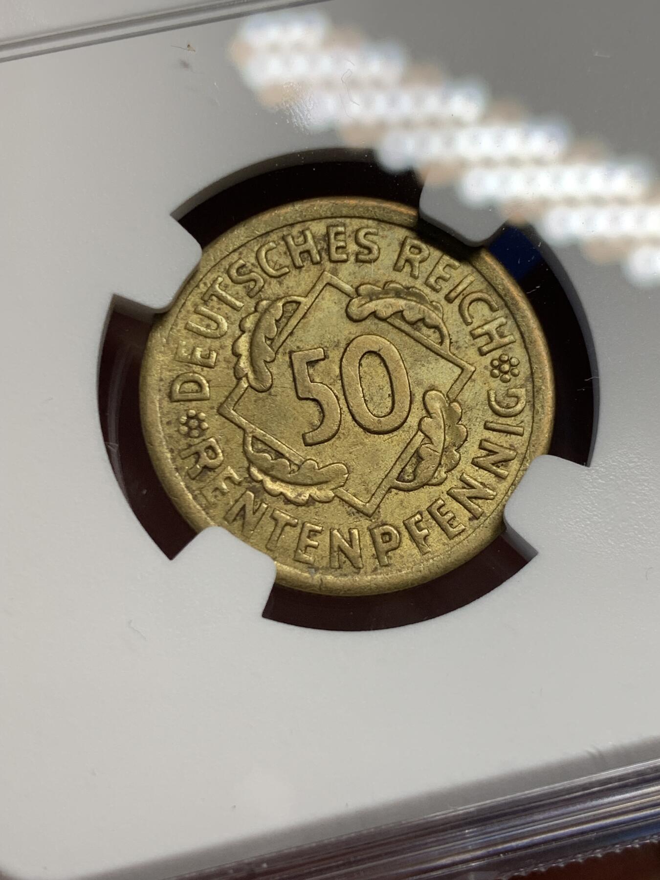 《竞宝斋》第370场 周日，周一 2场连拍 （全场包邮） NGC MS64 少见面值 德国1924A魏玛50芬尼 50芬尼非常少 常见的是5和10芬尼 细节清楚 没什么使用痕迹 所以得了64高分 铜币保存成这样不容易