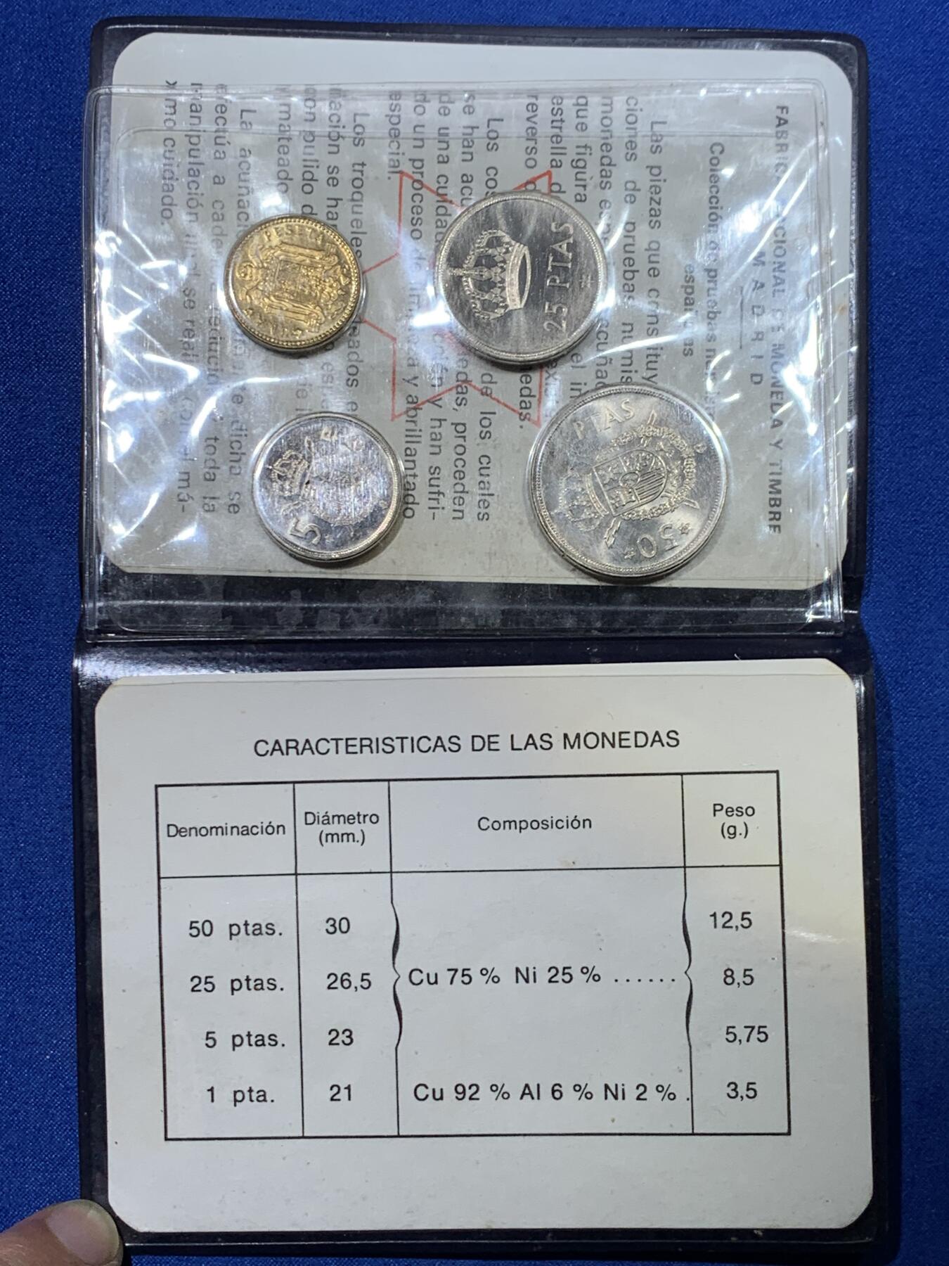 《竞宝斋》第370场 周日，周一 2场连拍 （全场包邮） 册装 西班牙1975年胡安卡洛斯一世4枚装套币