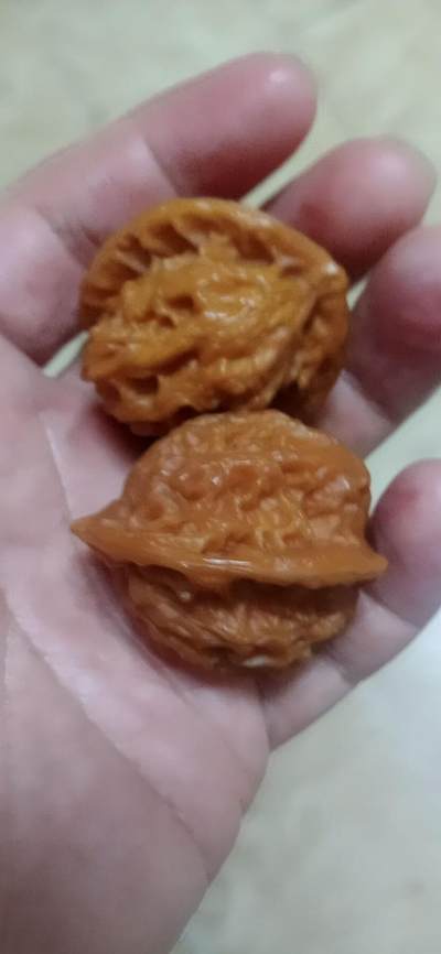 官帽手捻核桃