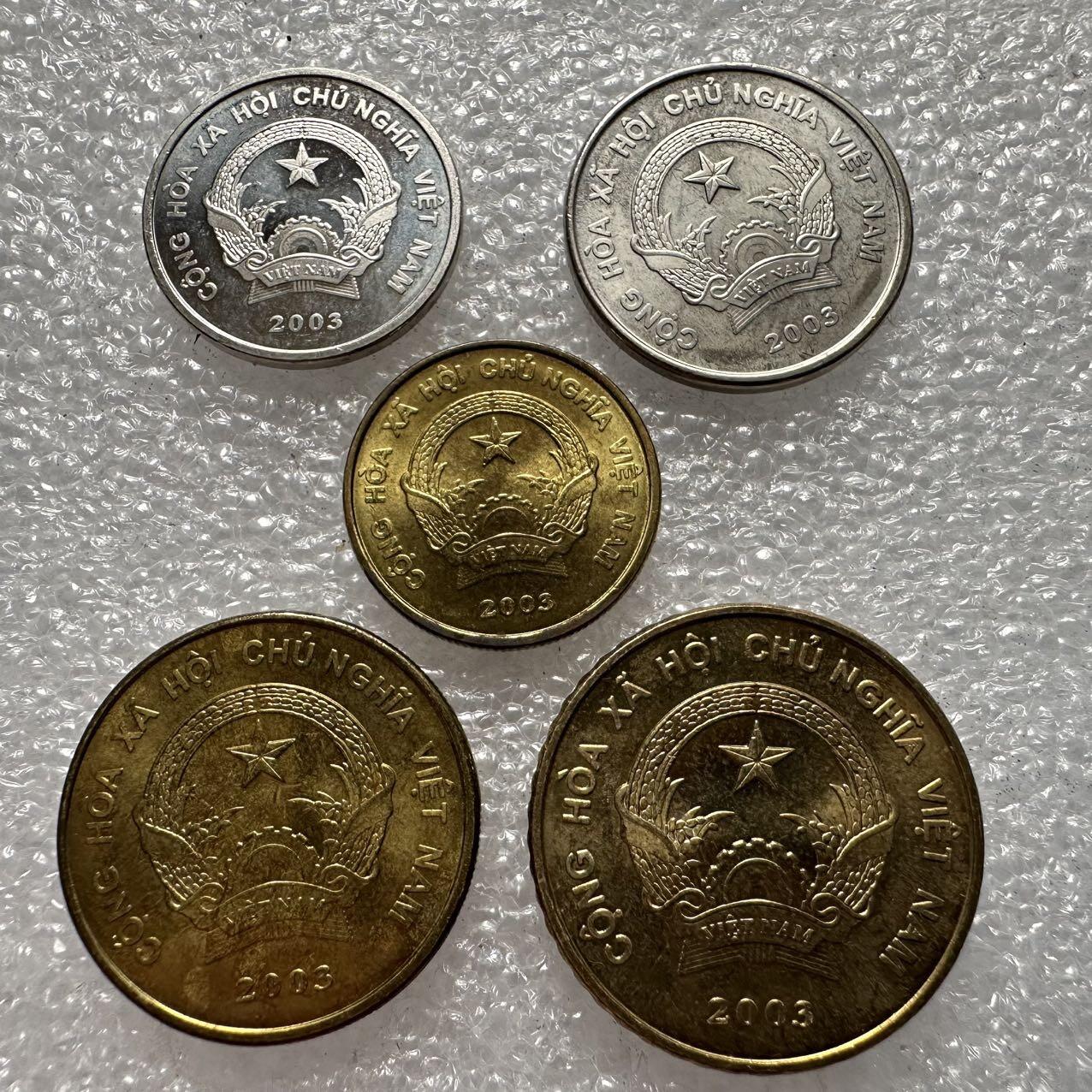 🌹外币初藏🌹🐯2025年第35场  每周二四六晚8️⃣点 接代拍 越南2003年五枚套