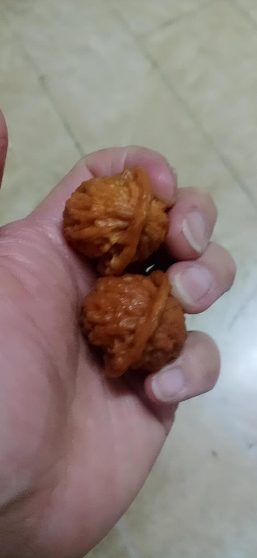 官帽手捻核桃