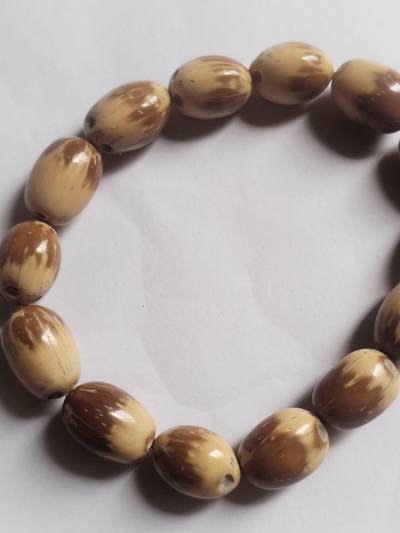 玉石 手串 手镯 手链专场 紫金鼠原皮手串。