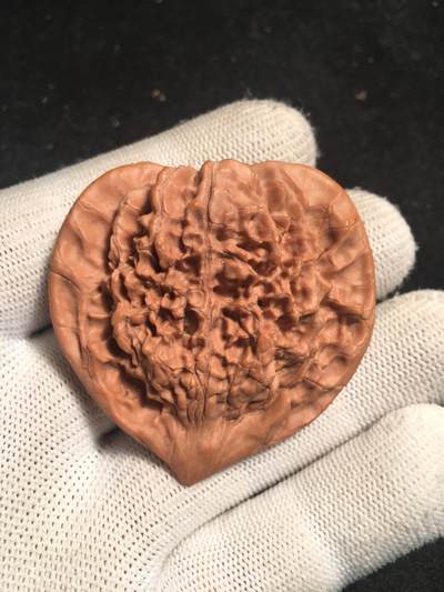 ❤精品桃心形平安扁核桃(41021) 规格：50*49*19mm  - ❤精品桃心形平安扁核桃(41021) 规格：50*49*19mm 