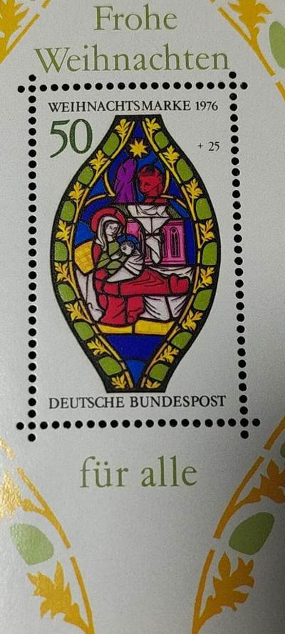 德国邮票专场，都是小型张、小全张 德国西柏林邮票小型张一张，1976年德国教堂玻璃窗镶嵌画：圣母玛利亚  小型张，品相如图