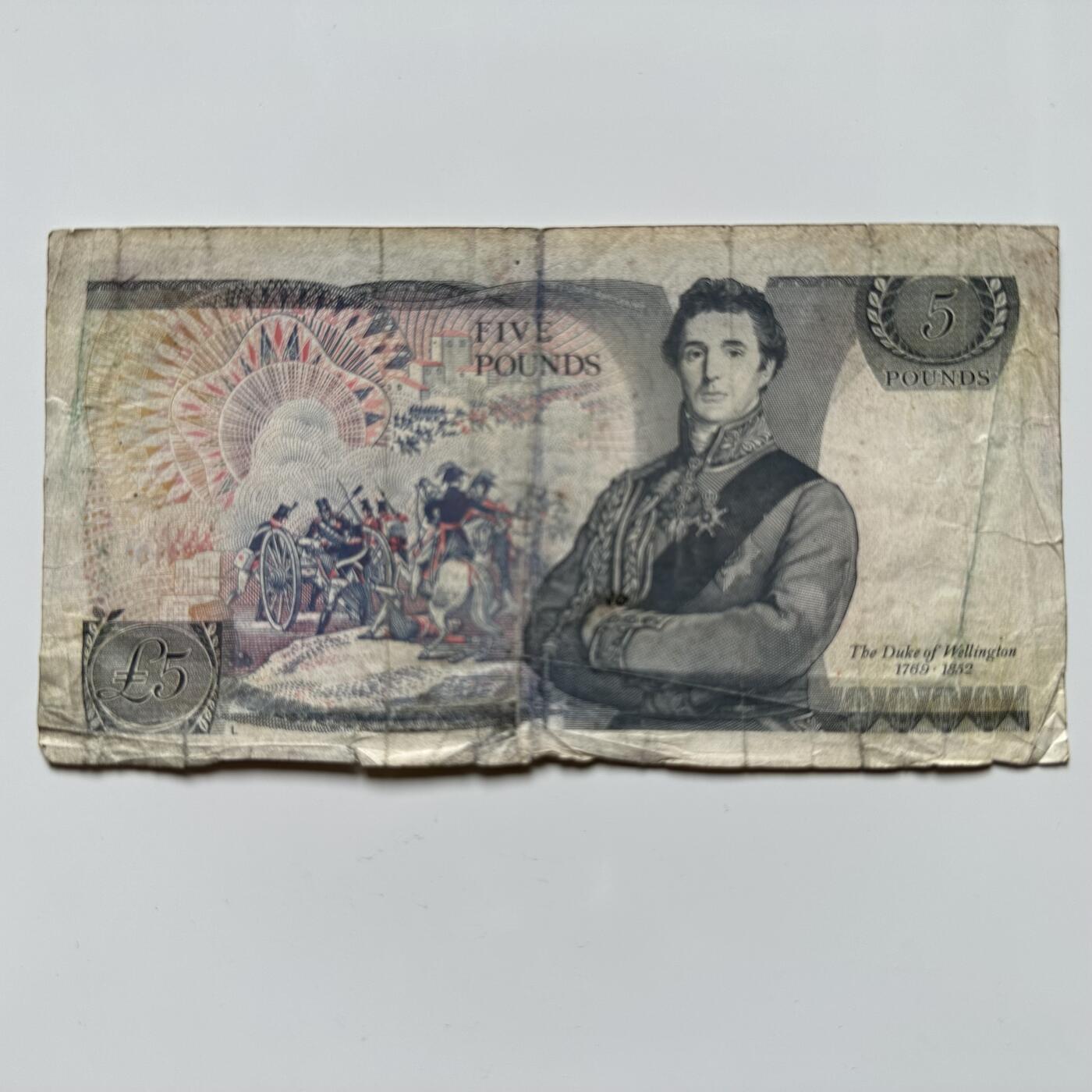 🌹外币初藏🌹🐯2025年第36场  每周二四六晚8️⃣点 接代拍 英国五英镑c