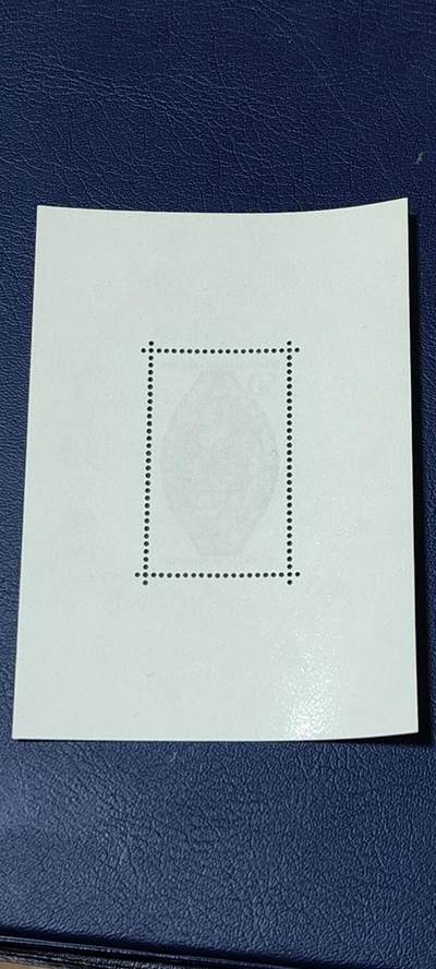 德国邮票专场，都是小型张、小全张 德国西柏林邮票小型张一张，1976年德国教堂玻璃窗镶嵌画：圣母玛利亚  小型张，品相如图