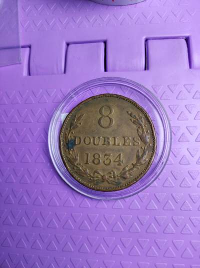 英国根西岛1834年8道布大铜币 首年首版直径34mm 厚重铜板 发行量22万枚 不是后期很薄的那种  - 英国根西岛1834年8道布大铜币 首年首版直径34mm 厚重铜板 发行量22万枚 不是后期很薄的那种 