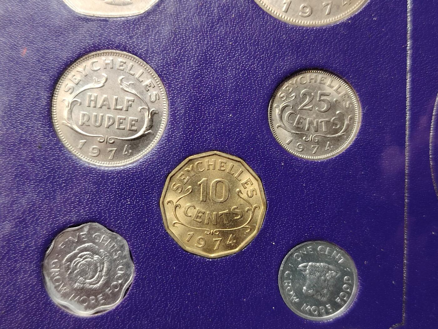 布加迪🐬～世界钱币(上海)🌾第 214 期 /  各国套币和散币