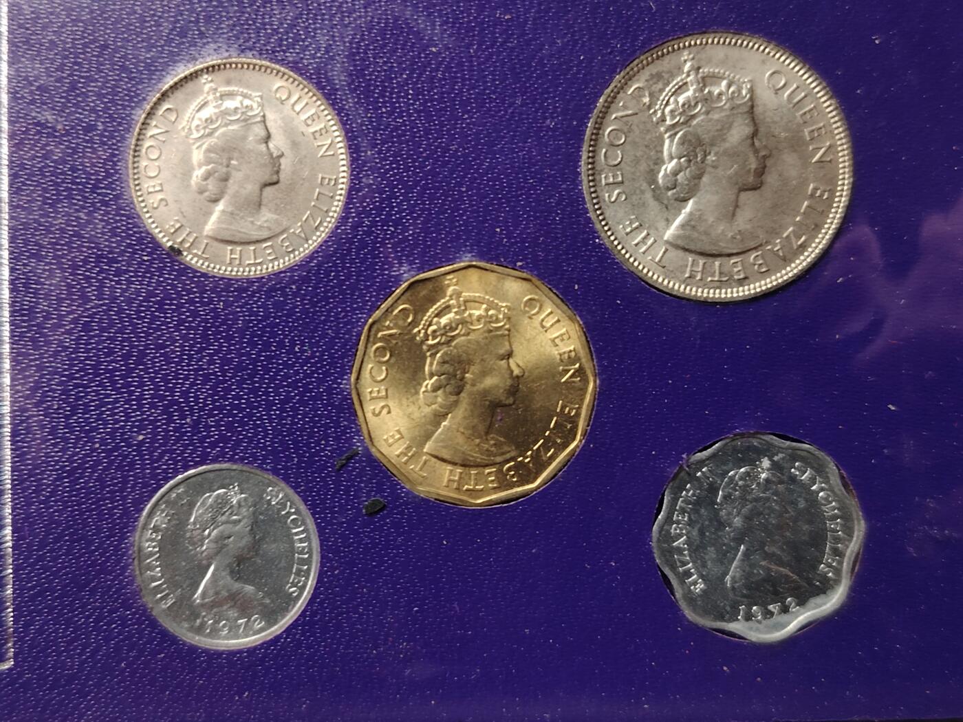 布加迪🐬～世界钱币(上海)🌾第 214 期 /  各国套币和散币