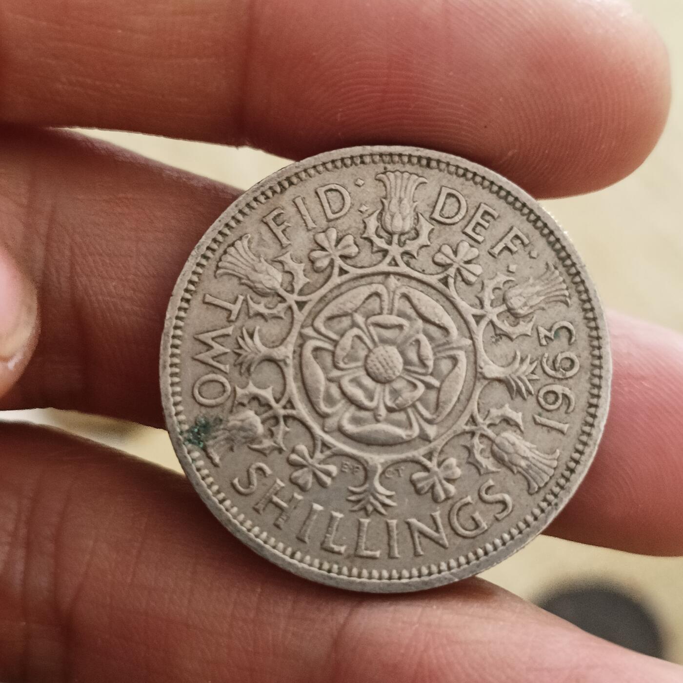 泡泡币外币第八场 英国63年二先令