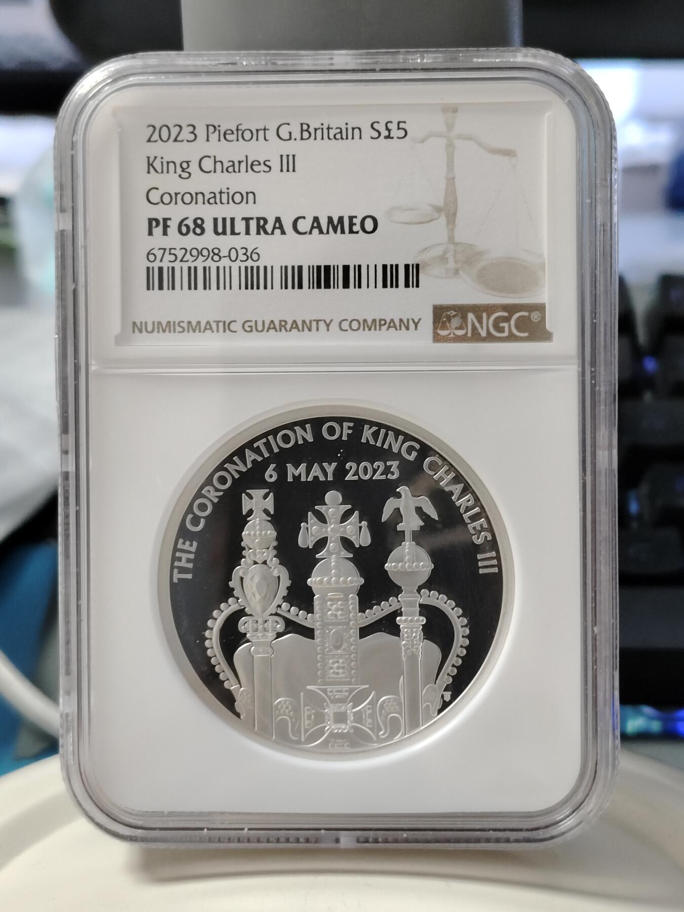 第168期拍卖【长期征集拍品】 英国2023年国王查理三世加冕5英镑加厚精制银币NGC-PF68原盒证书，925银，56.56克，发行3250枚