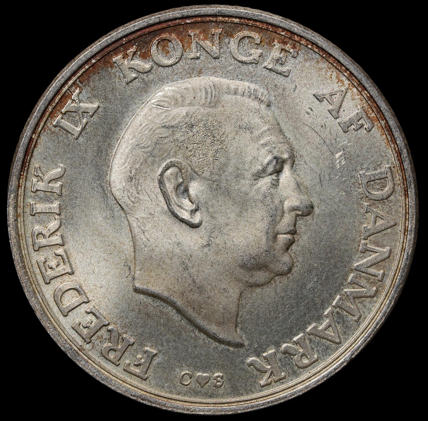 修遠堂世界钱币第六十五期 1958年丹麦玛格丽特公主18周岁纪念2克朗银币 15g，含银80%  完全未流通