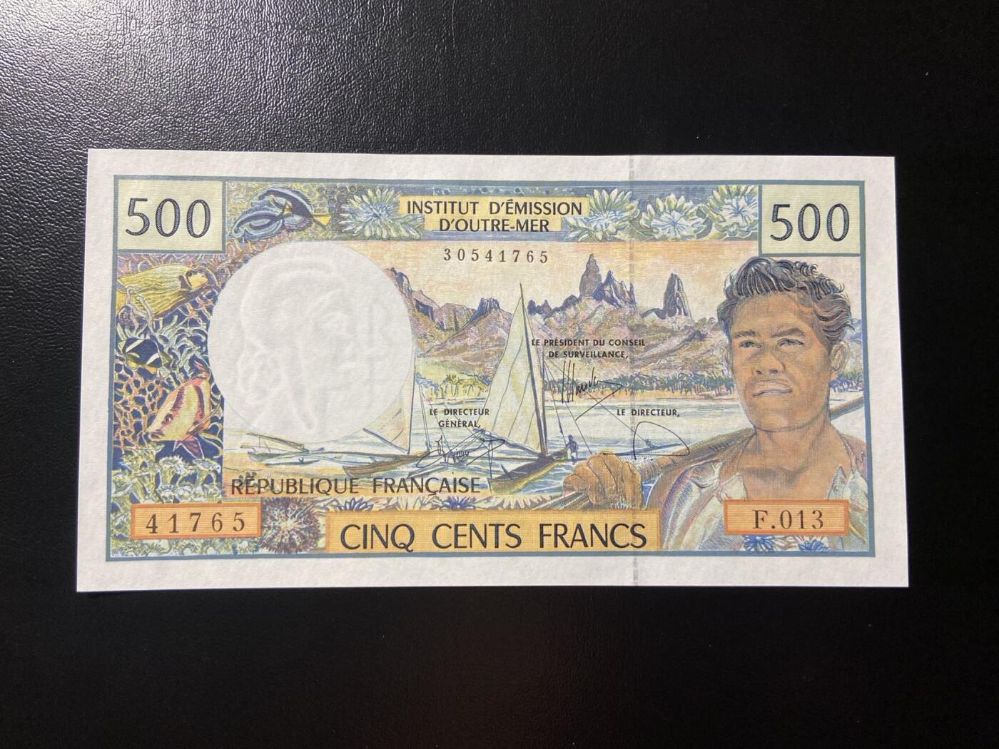 【炜奕收藏】，第二十九期，多套精美纸币 法属太平洋波利尼西亚500法郎，UNC品相