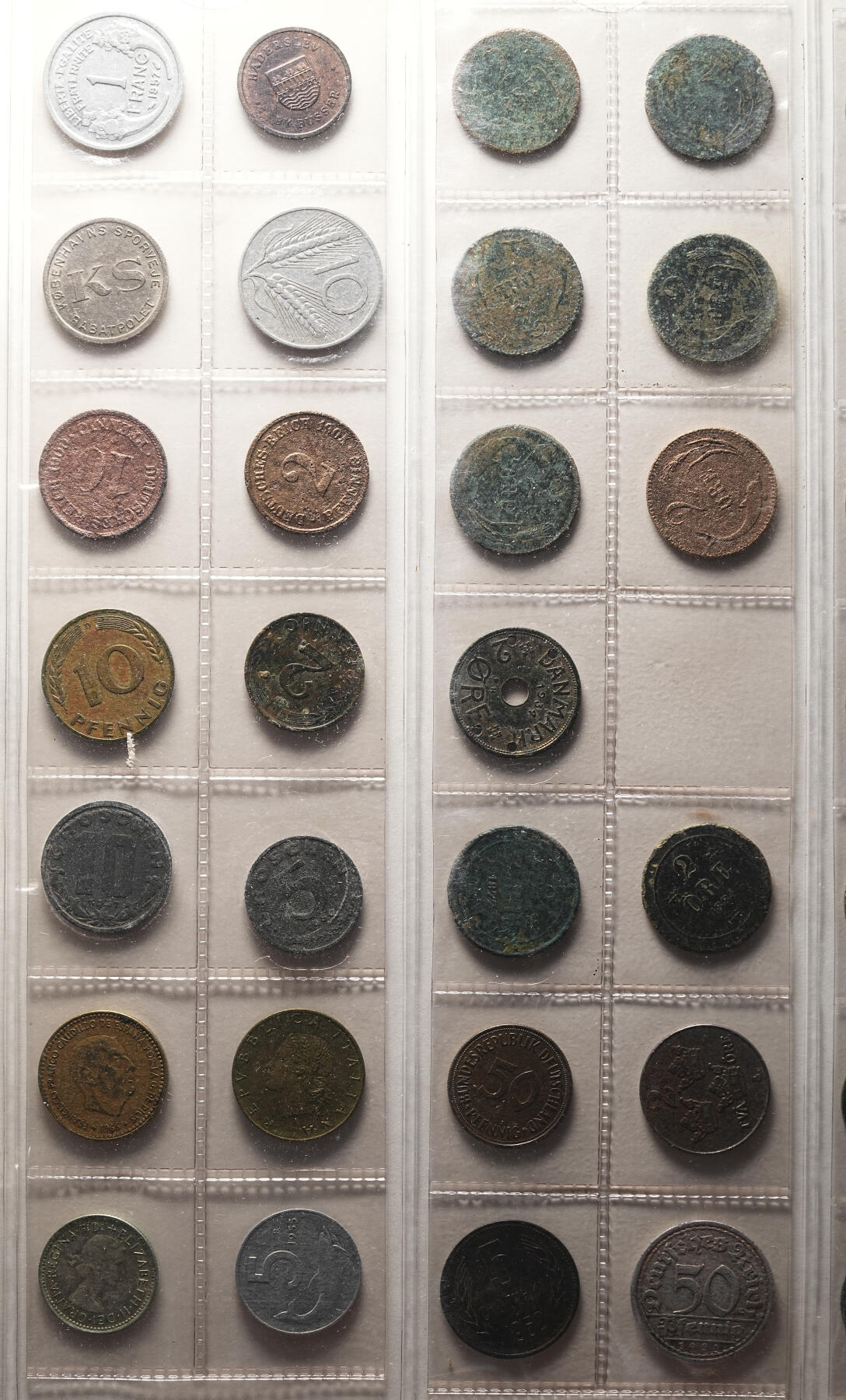 修遠堂世界钱币第六十五期 外国硬币一册 190余枚 部分品烂有严重腐蚀 含银币