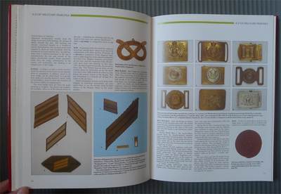 世界钱币章牌书籍专场拍卖11.01 20世纪军事徽章图解百科全书