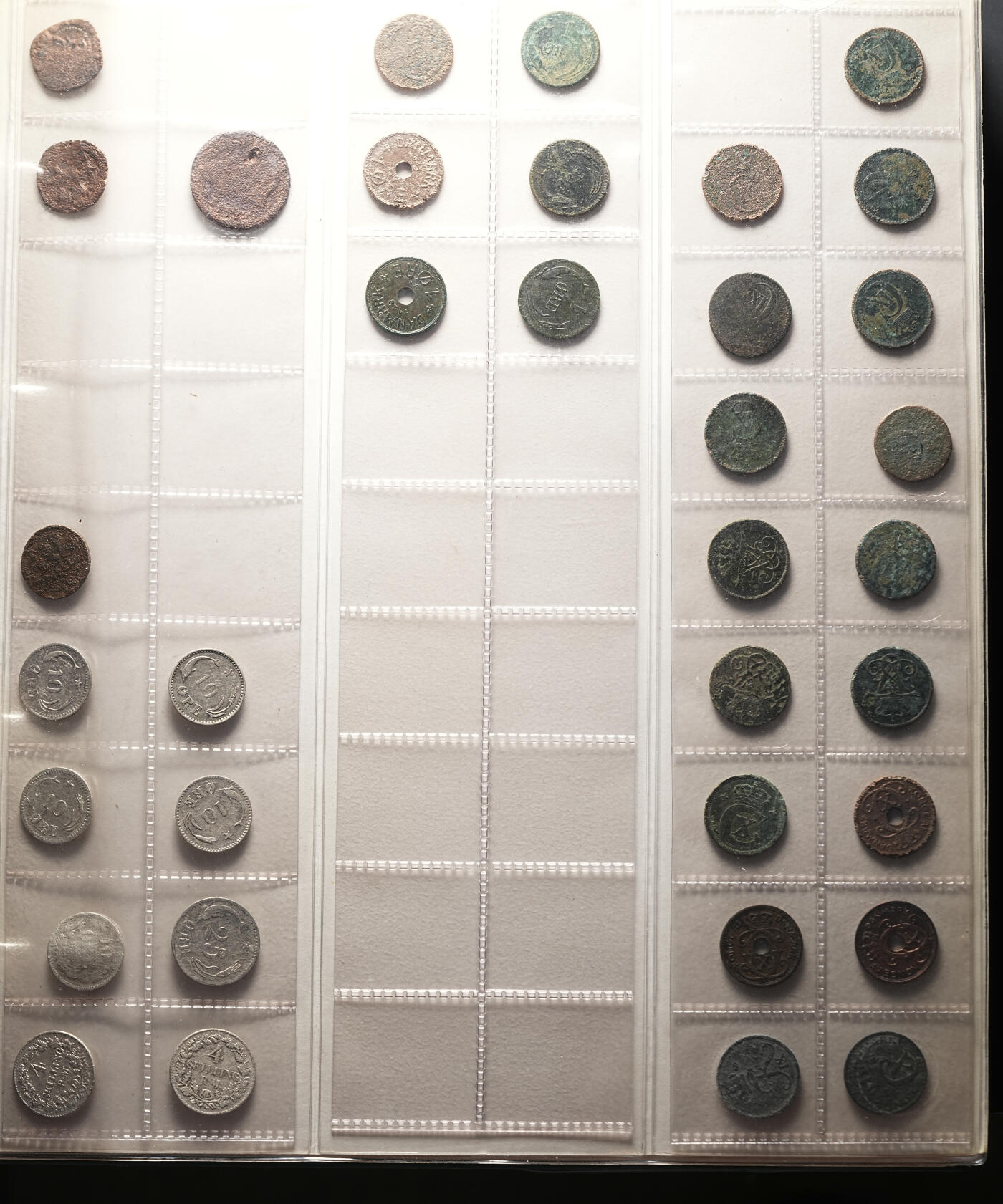 修遠堂世界钱币第六十五期 外国硬币一册 190余枚 部分品烂有严重腐蚀 含银币