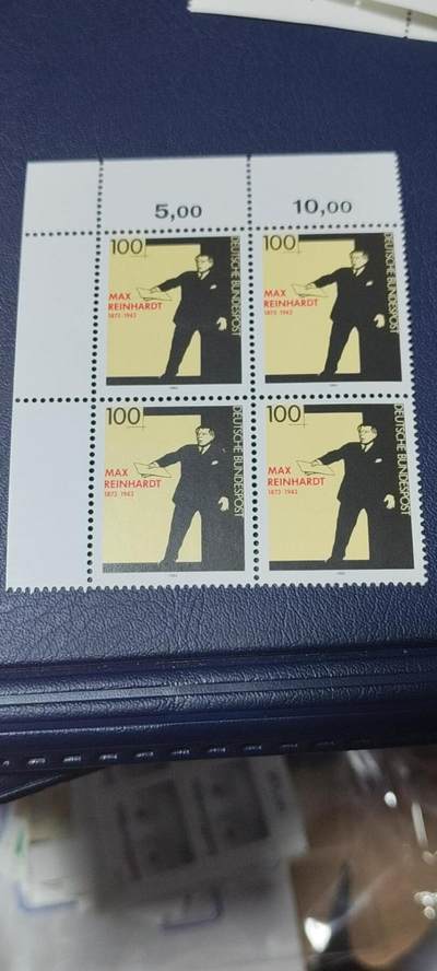 德国邮票专场，都是四方联人物系列邮票 - 德国邮票四方联一张，1993年发行，电影导演  马克思  赖因哈逝世50周年。品相如图