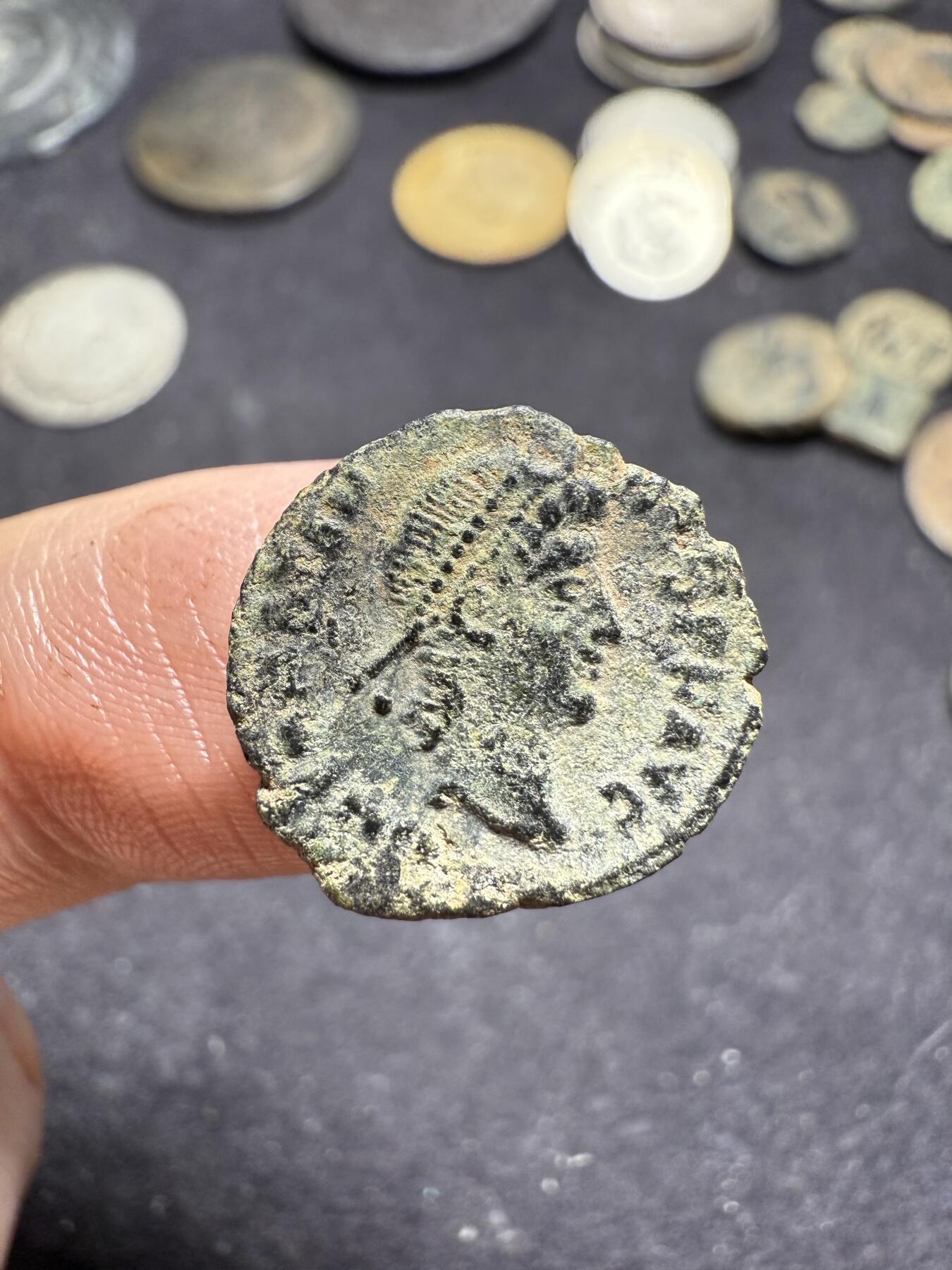 南宋泉阁俄币 外币 国币 专场第九期【送拍无额外佣金】 古罗马 公元337-340年 君士坦丁二世誓愿小铜币 背逆 好品
