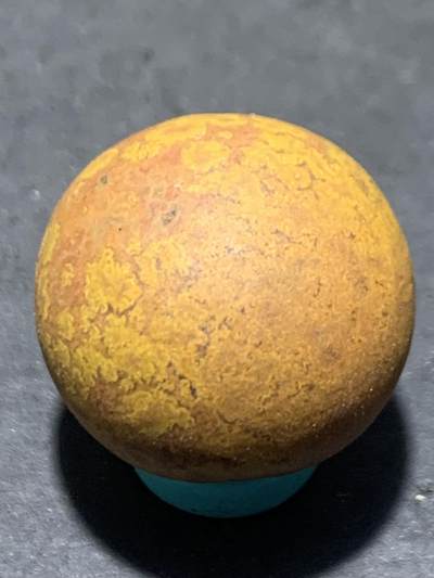 精美亚光黄金草花纹战国红玛瑙手工俏色巧雕金钱豹圆珠一个， 精美亚光黄金草花纹战国红玛瑙手工俏色巧雕金钱豹圆珠一个，