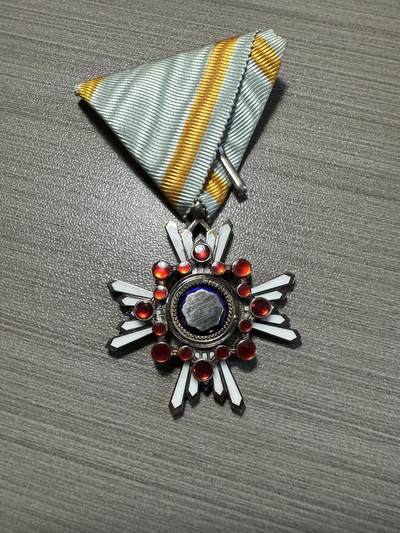 无佣金，世界钱币，章 四排钉瑞宝章