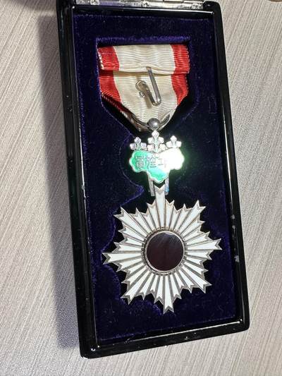 无佣金，世界钱币，章 六等旭日章，原盒