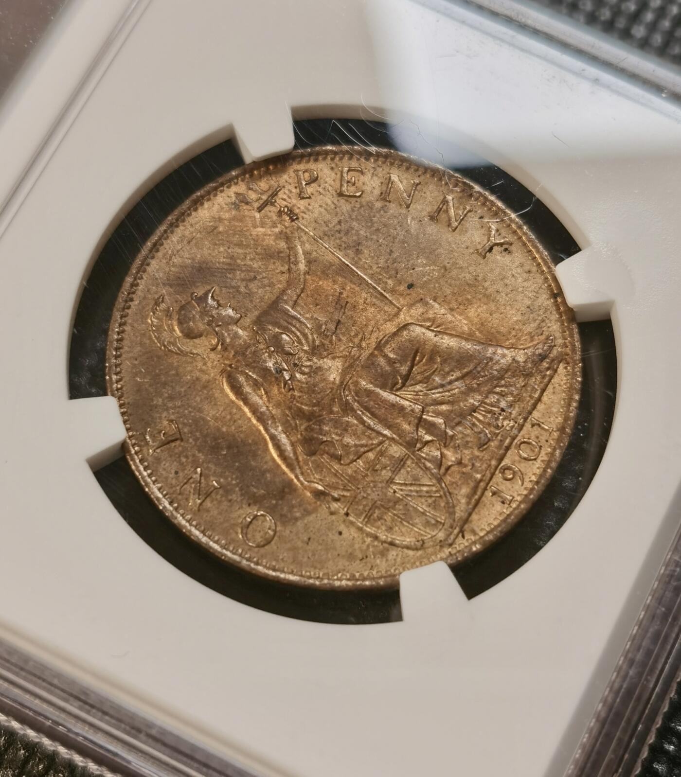  甄臻铺-世界币章拍卖（第13期）送拍享返佣金等优惠多多 NGC-MS63 RB  英国1901年维多利亚女王1便士大铜币 铜光很好 底板转光强