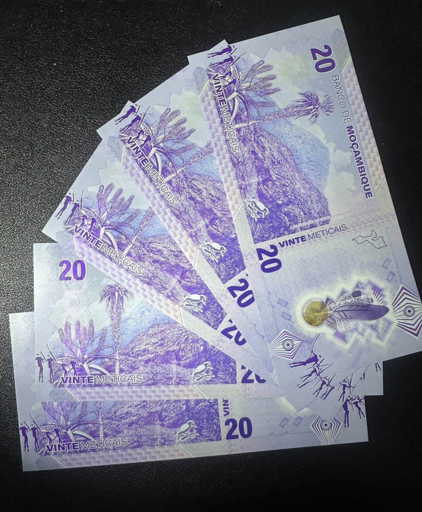 纸币场无佣金 UNC莫桑比克20 AA首发冠无47 5张