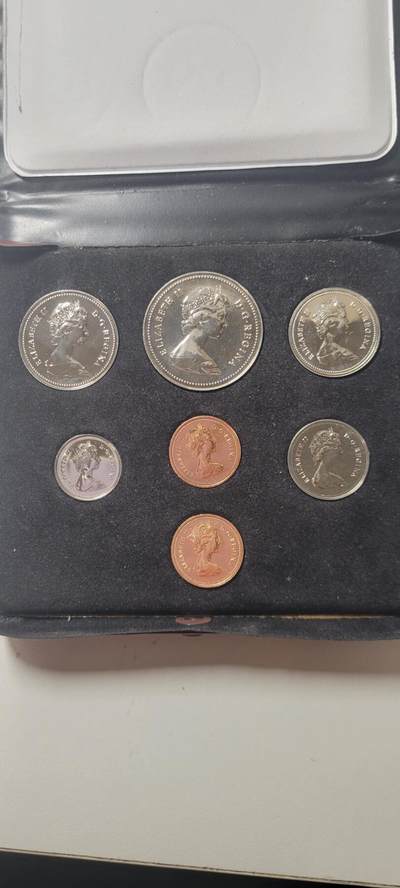 2025第十四期 加拿大1979年精制套币 少见皮套盒装帧