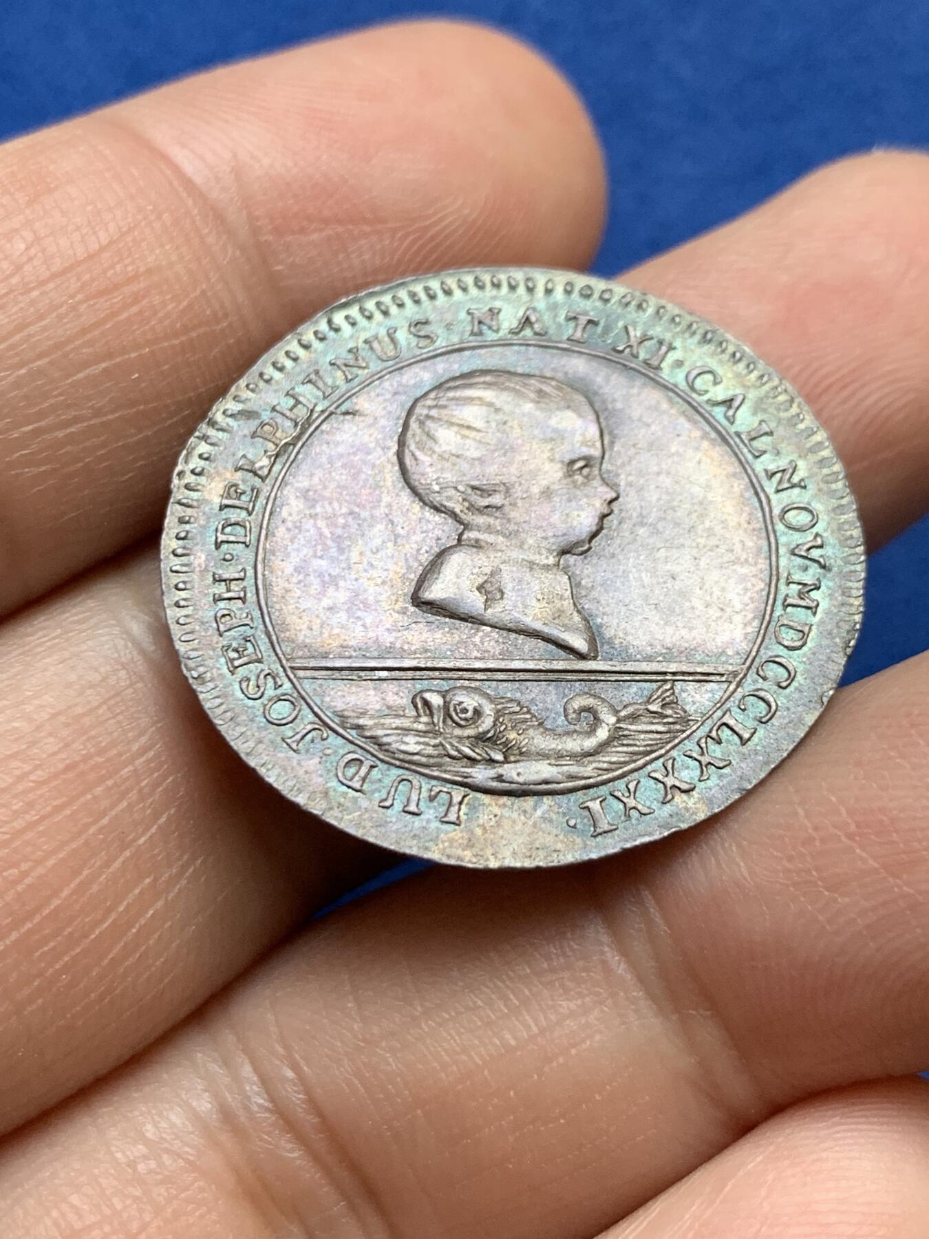 《竞宝斋》第375场 周日，周一，周二 3场连拍 （全场包邮） 法国1781年斯特拉斯堡庆祝路易十六皇太子出生圆形银质jeton，6.28g，29mm