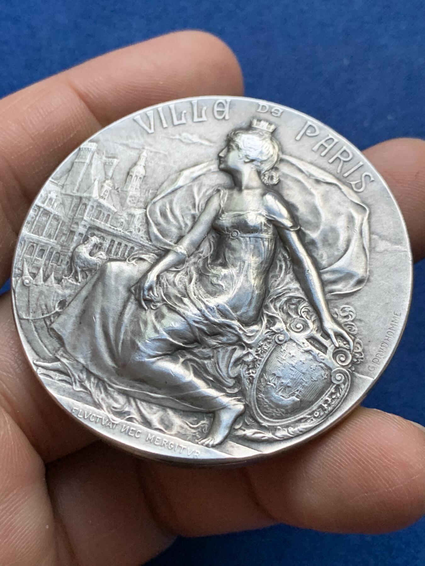 《竞宝斋》第375场 周日，周一，周二 3场连拍 （全场包邮） 1916年法国巴黎城市纪念银章 丰饶角1银 带盒 65.85g 50mm