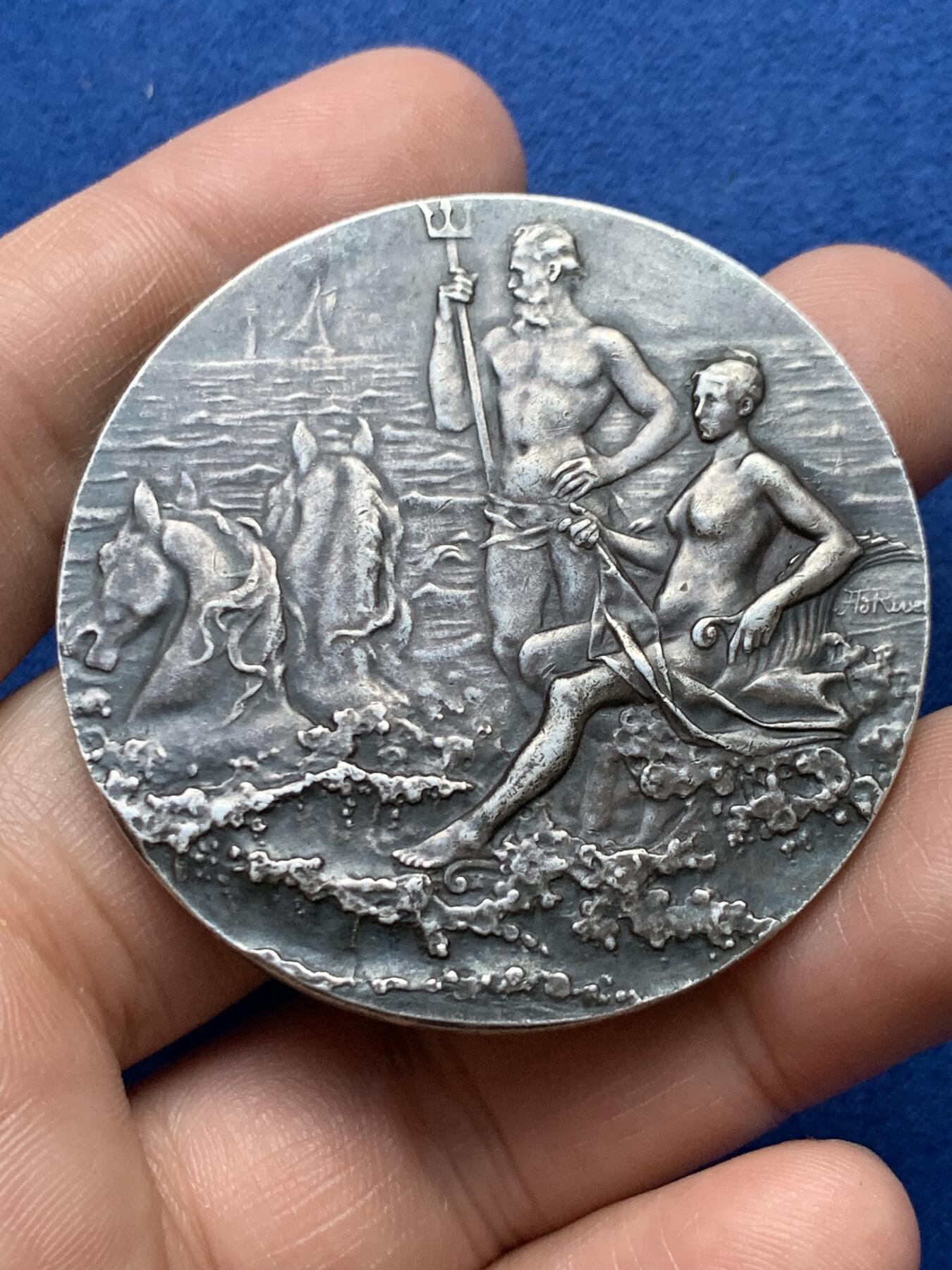 《竞宝斋》第375场 周日，周一，周二 3场连拍 （全场包邮） 法国马赛航海协会海王与海后银章，57g，49.5mm，丰饶角边铭