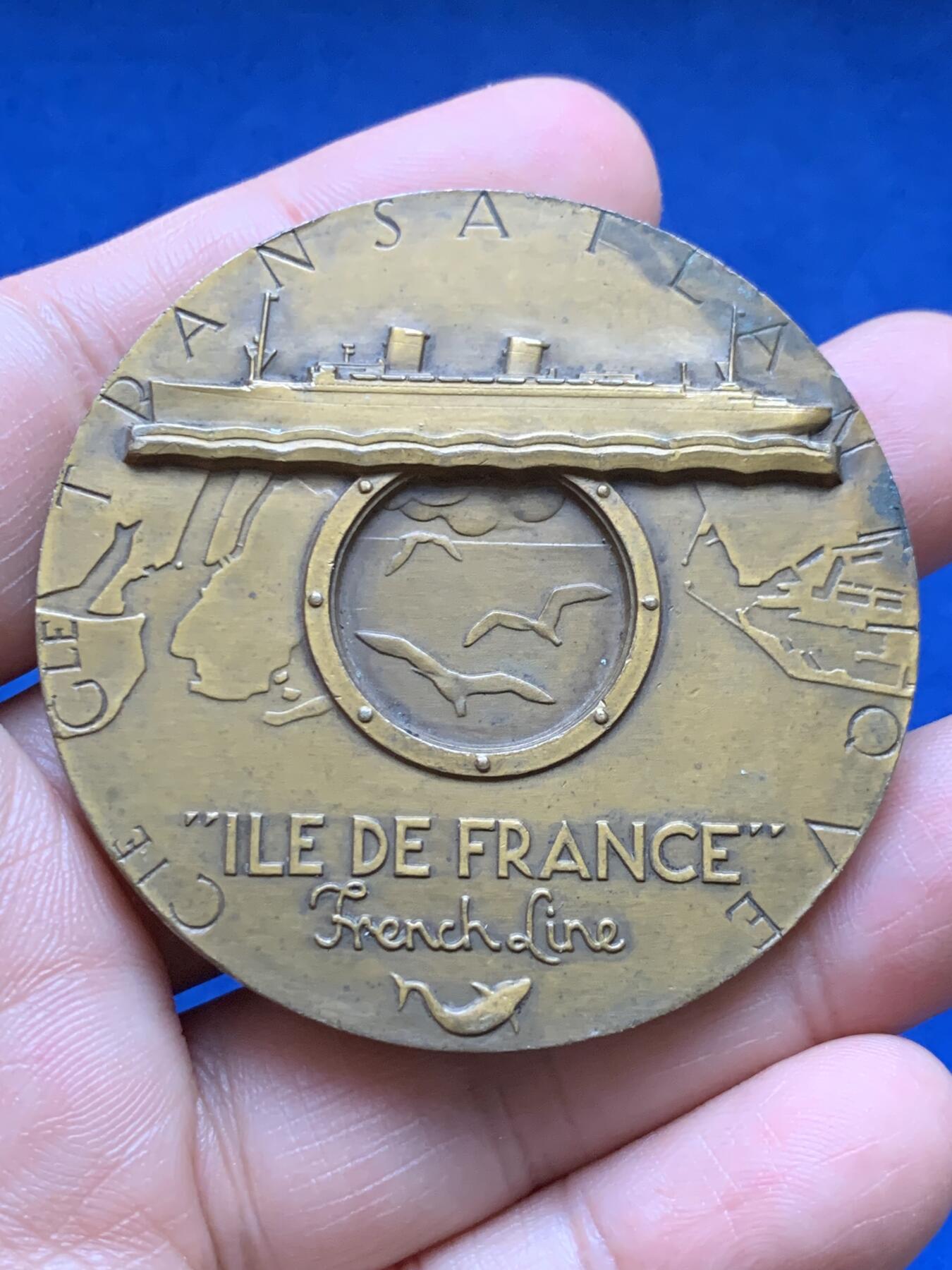 《竞宝斋》第375场 周日，周一，周二 3场连拍 （全场包邮） 1949年法国跨大西洋运输公司纪念铜章 77.7g 53.7mm 丰饶角铜标