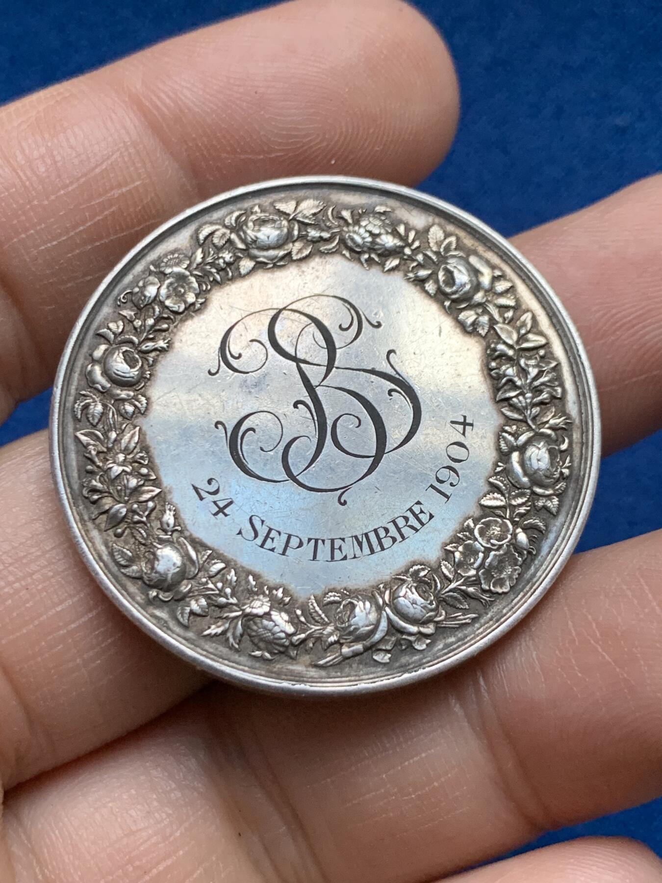 《竞宝斋》第375场 周日，周一，周二 3场连拍 （全场包邮） 法国婚姻与爱情纪念银章，22.4g，36.7mm，丰饶角边铭