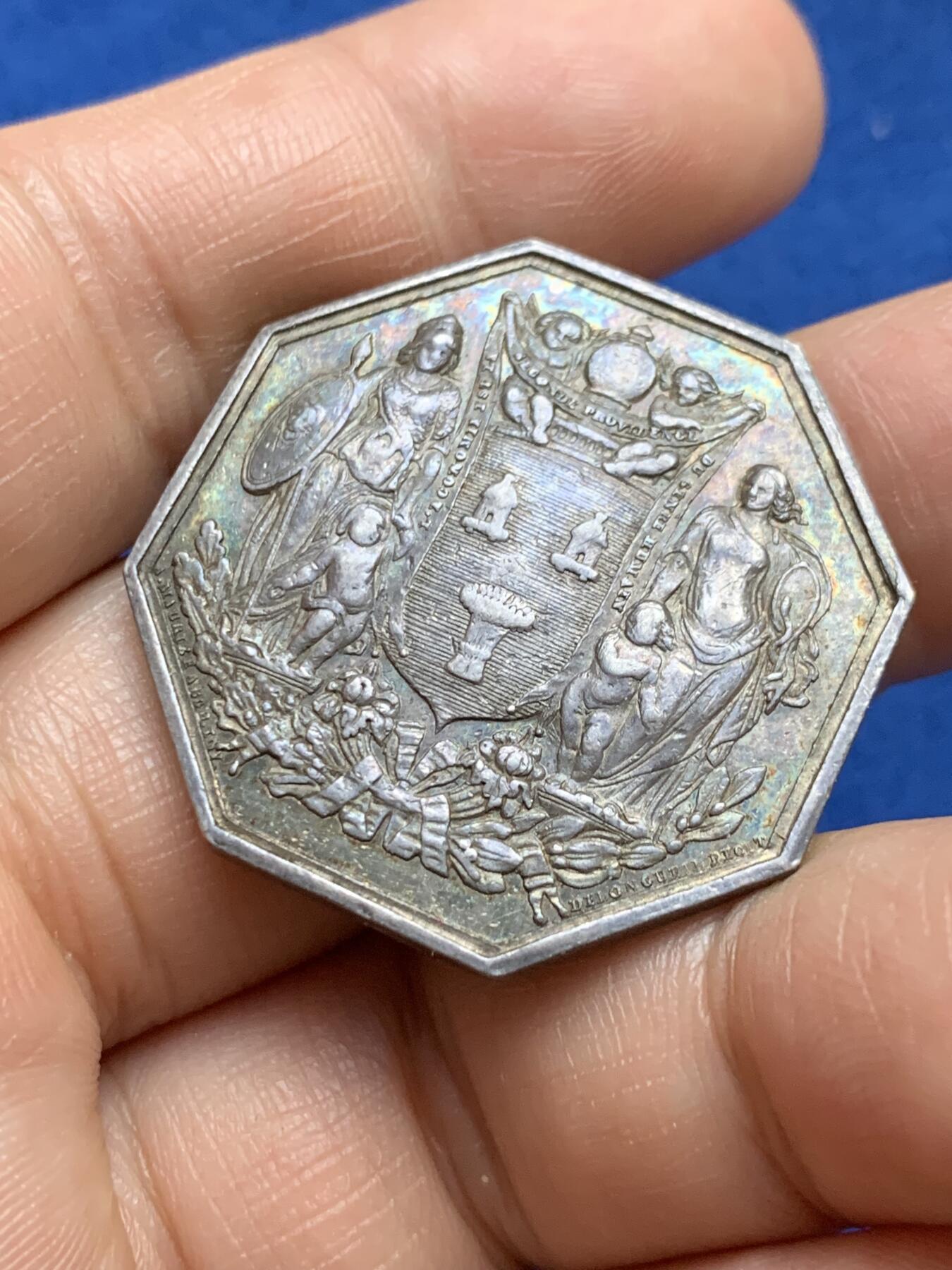 《竞宝斋》第375场 周日，周一，周二 3场连拍 （全场包邮） 法国经济互助人寿保险公司八角银质代币，18.7g，33.3mm，手指边铭