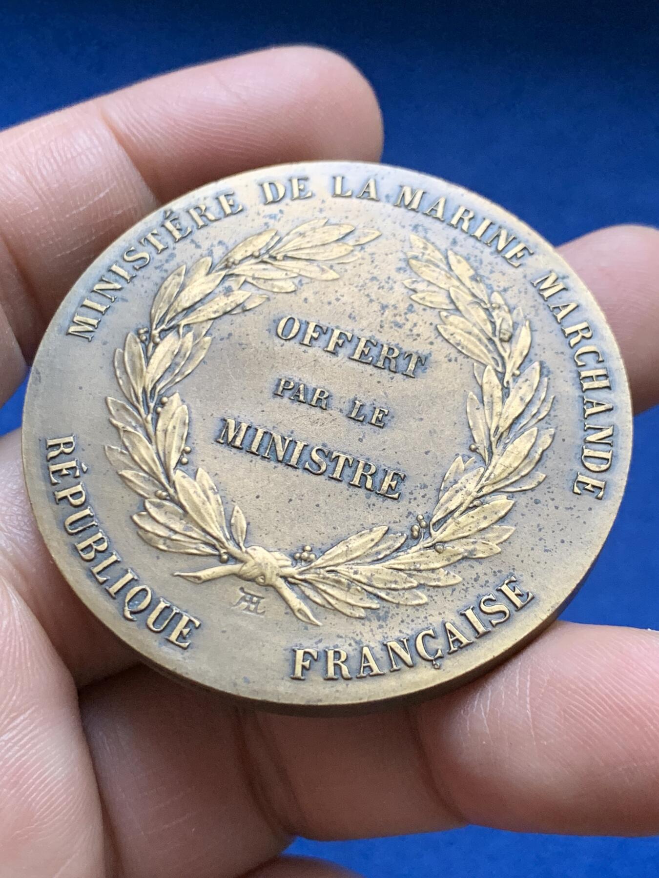 《竞宝斋》第375场 周日，周一，周二 3场连拍 （全场包邮） 法国体育部长颁发游泳比赛铜章 带盒 63g 49.7mm 丰饶角铜标