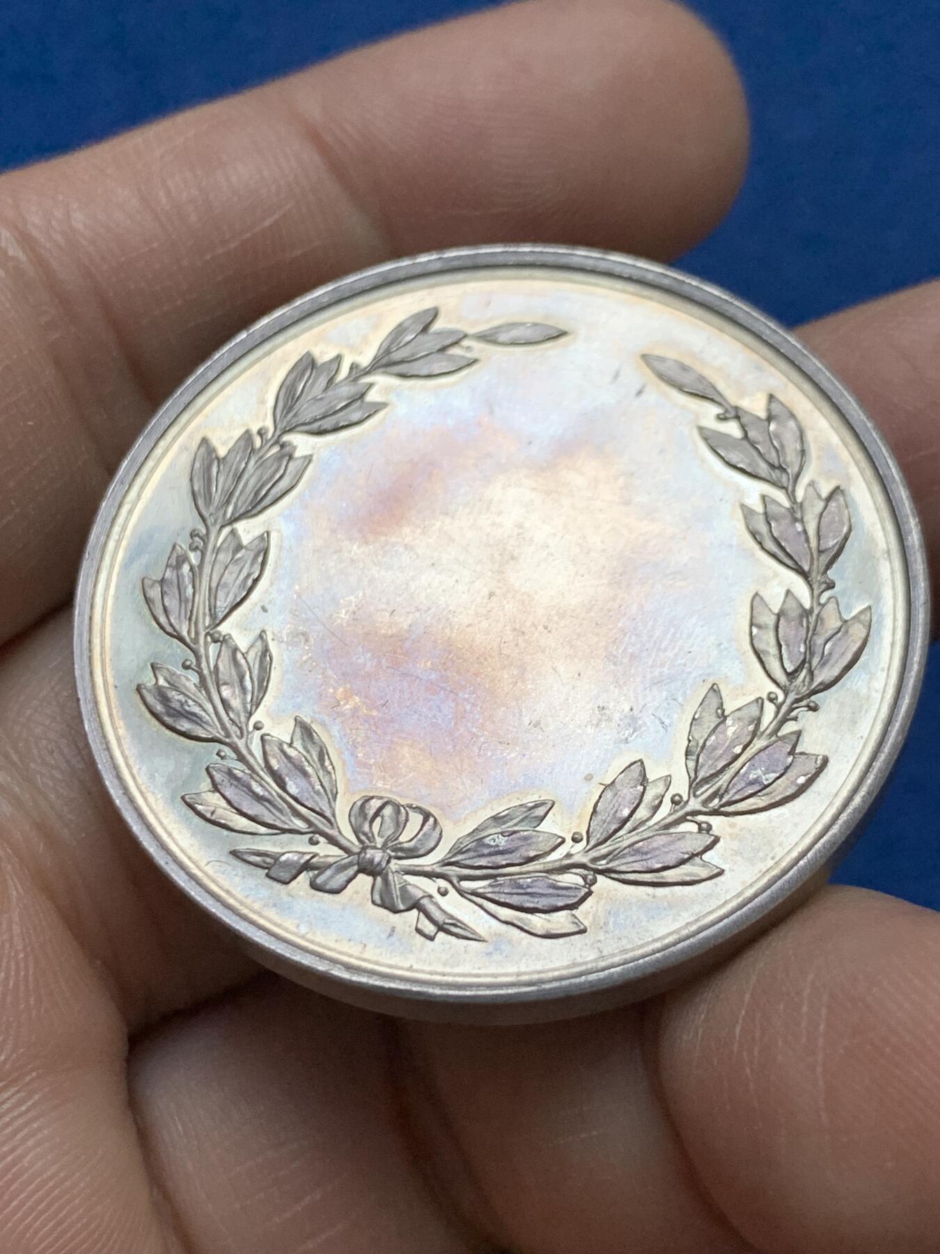 《竞宝斋》第375场 周日，周一，周二 3场连拍 （全场包邮） 法国犬类纪念银章 丰饶角银 33.1g 40.5mm