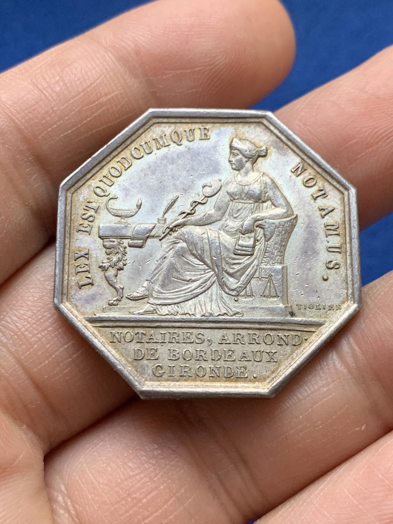 《竞宝斋》第375场 周日，周一，周二 3场连拍 （全场包邮） 法国八角银质代币，波尔多公证人协会，16.86g，33.5mm，早期无边铭
