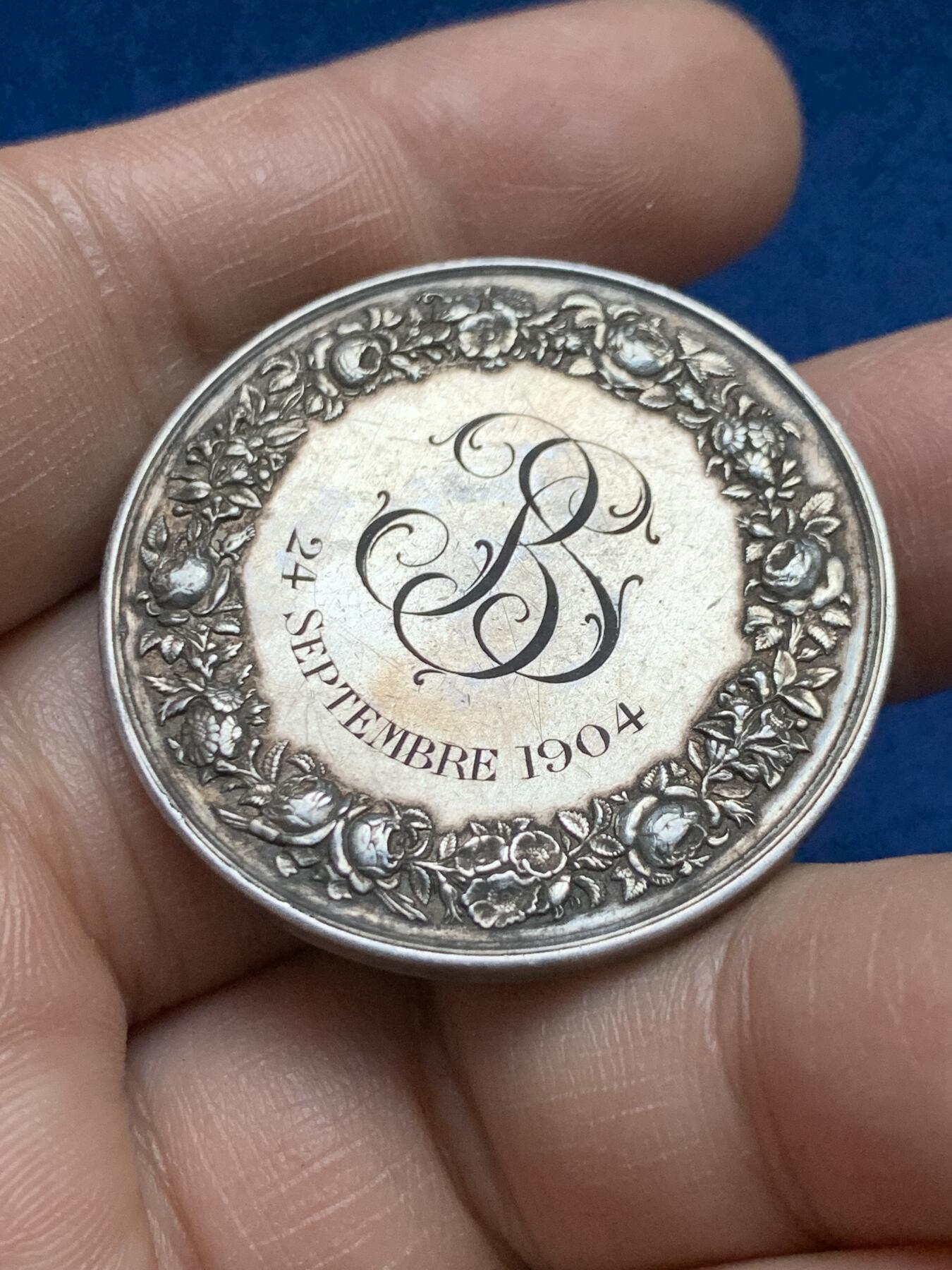 《竞宝斋》第375场 周日，周一，周二 3场连拍 （全场包邮） 法国婚姻与爱情纪念银章，22.4g，36.7mm，丰饶角边铭