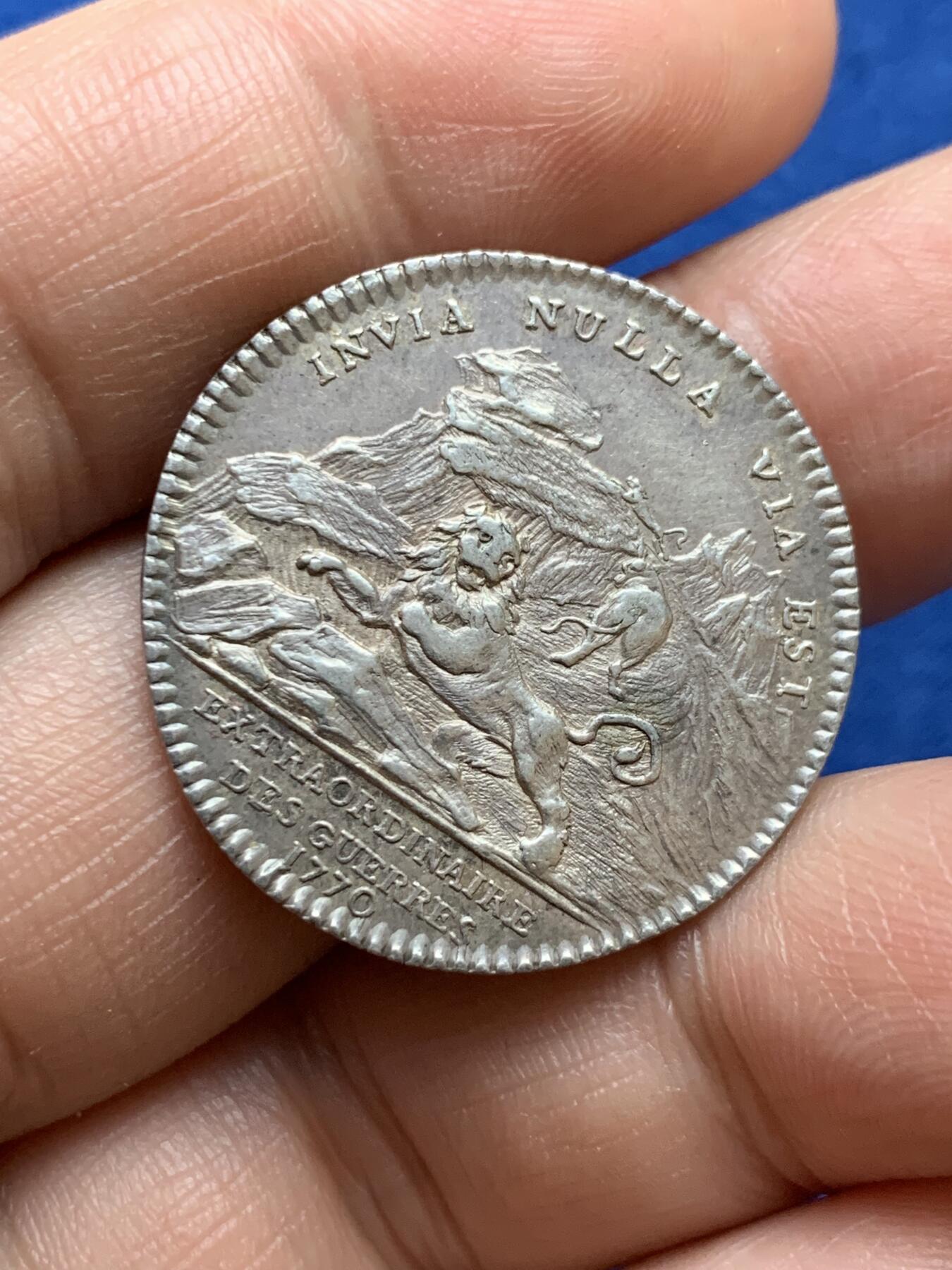 《竞宝斋》第375场 周日，周一，周二 3场连拍 （全场包邮） 法国非凡战争银质代币，7.3g，28.5mm