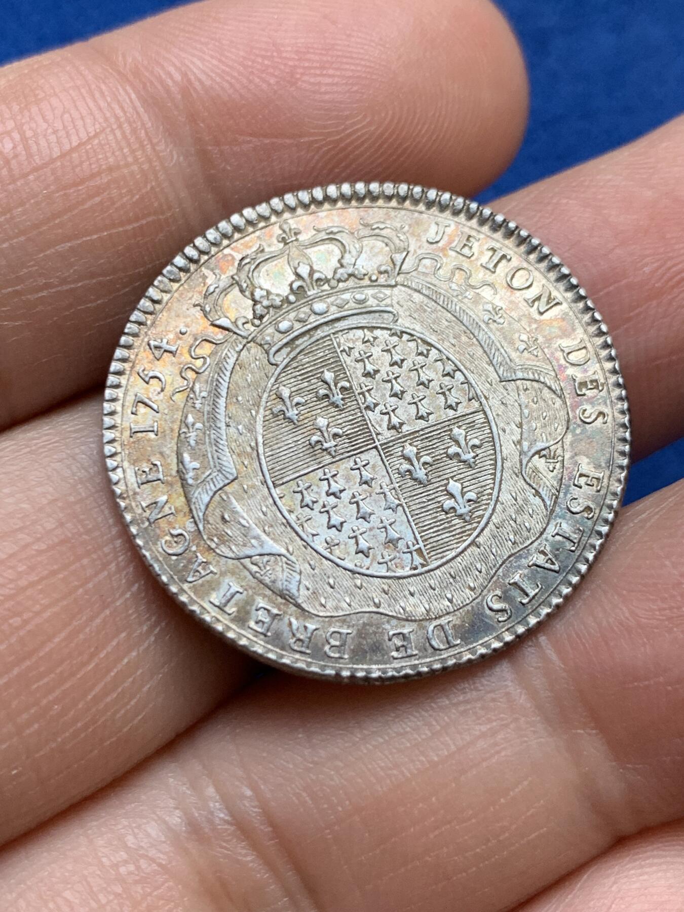 《竞宝斋》第375场 周日，周一，周二 3场连拍 （全场包邮） 法国路易十五雕像布列塔尼州圆形银质jeton，6.74g，直径28.2mm