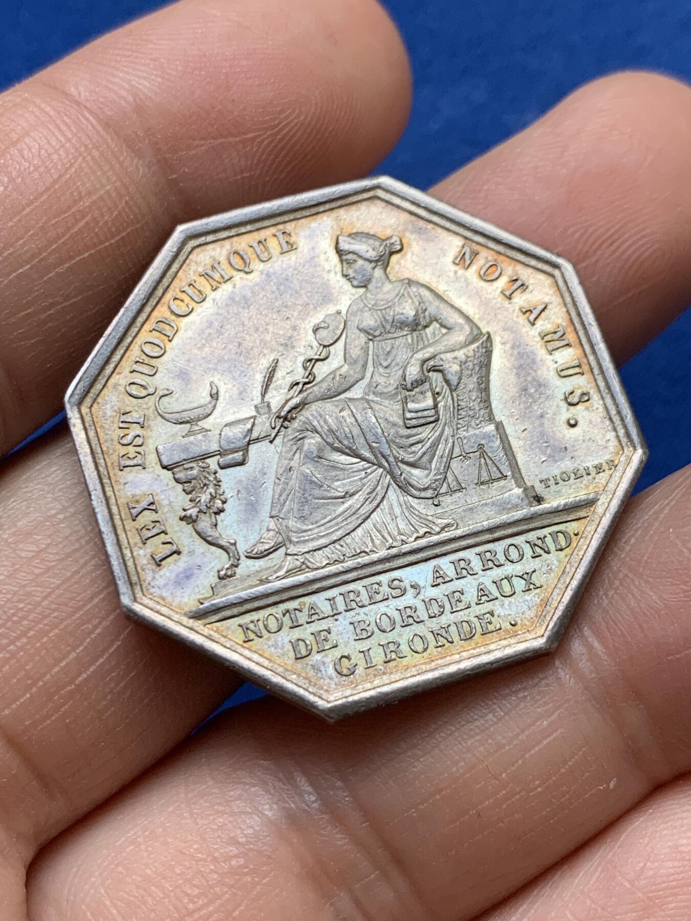 《竞宝斋》第375场 周日，周一，周二 3场连拍 （全场包邮） 法国八角银质代币，波尔多公证人协会，16.86g，33.5mm，早期无边铭