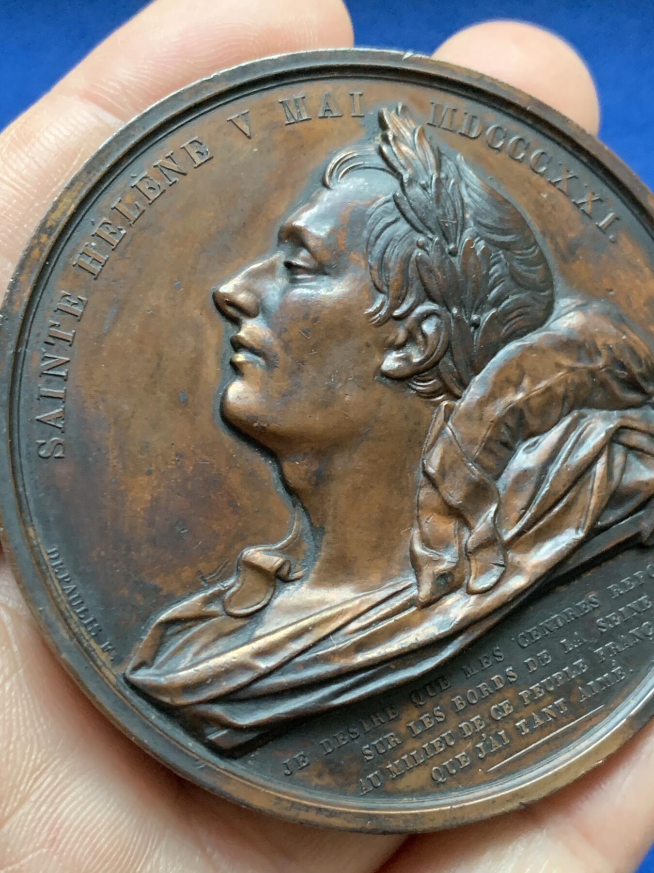 《竞宝斋》第375场 周日，周一，周二 3场连拍 （全场包邮） 法国1840年12月10号迎回拿破仑灵柩经过鲁昂纪念铜章，141.2g，63.2mm，1842-1845船首边铭，有轻磕