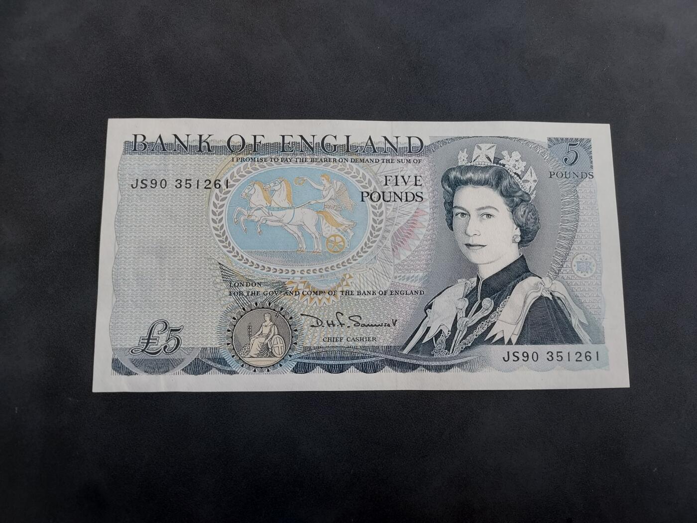 博彦收藏 BON 4月29日 8点 钱币专场 英国女皇5镑 UNC 药水涂抹过