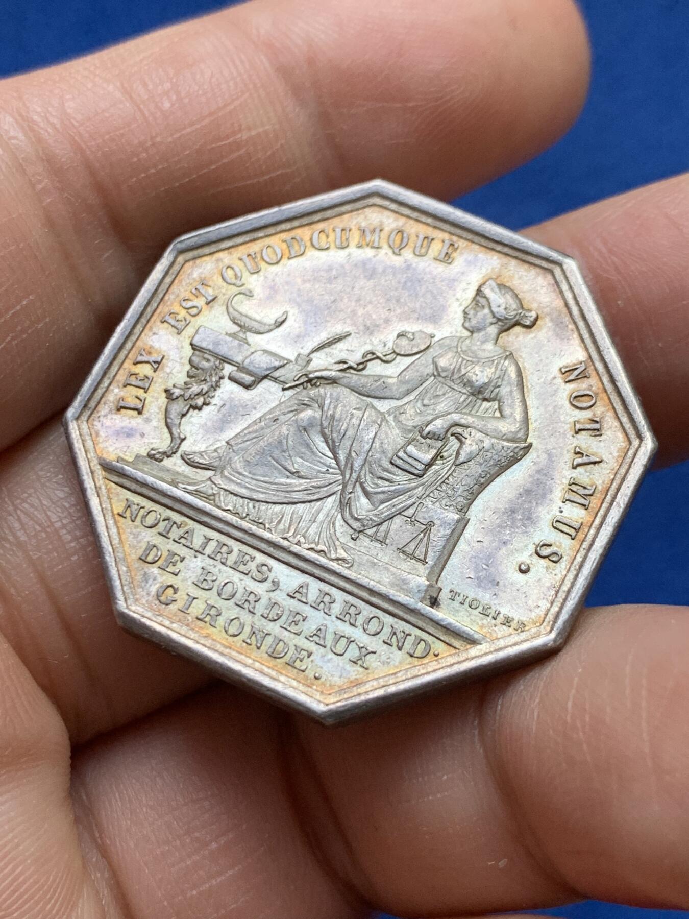 《竞宝斋》第375场 周日，周一，周二 3场连拍 （全场包邮） 法国八角银质代币，波尔多公证人协会，16.86g，33.5mm，早期无边铭
