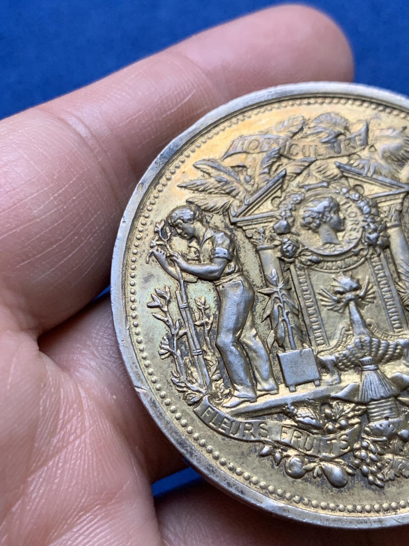 《竞宝斋》第375场 周日，周一，周二 3场连拍 （全场包邮） 法国Bottee 多姆山省园艺与葡萄栽培协会镀金银章，62.22g，50.6mm，边铭：密涅瓦厂标+菱形argent 950/1000