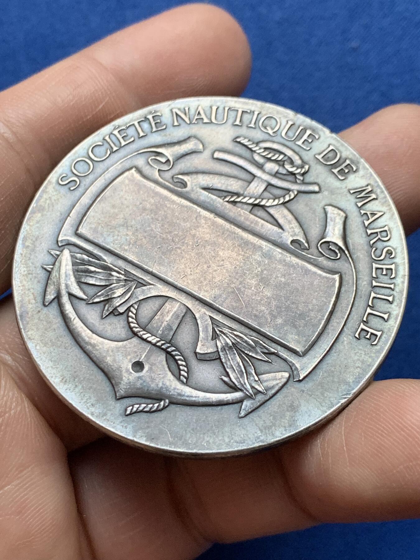 《竞宝斋》第375场 周日，周一，周二 3场连拍 （全场包邮） 法国马赛航海协会海王与海后银章，57g，49.5mm，丰饶角边铭