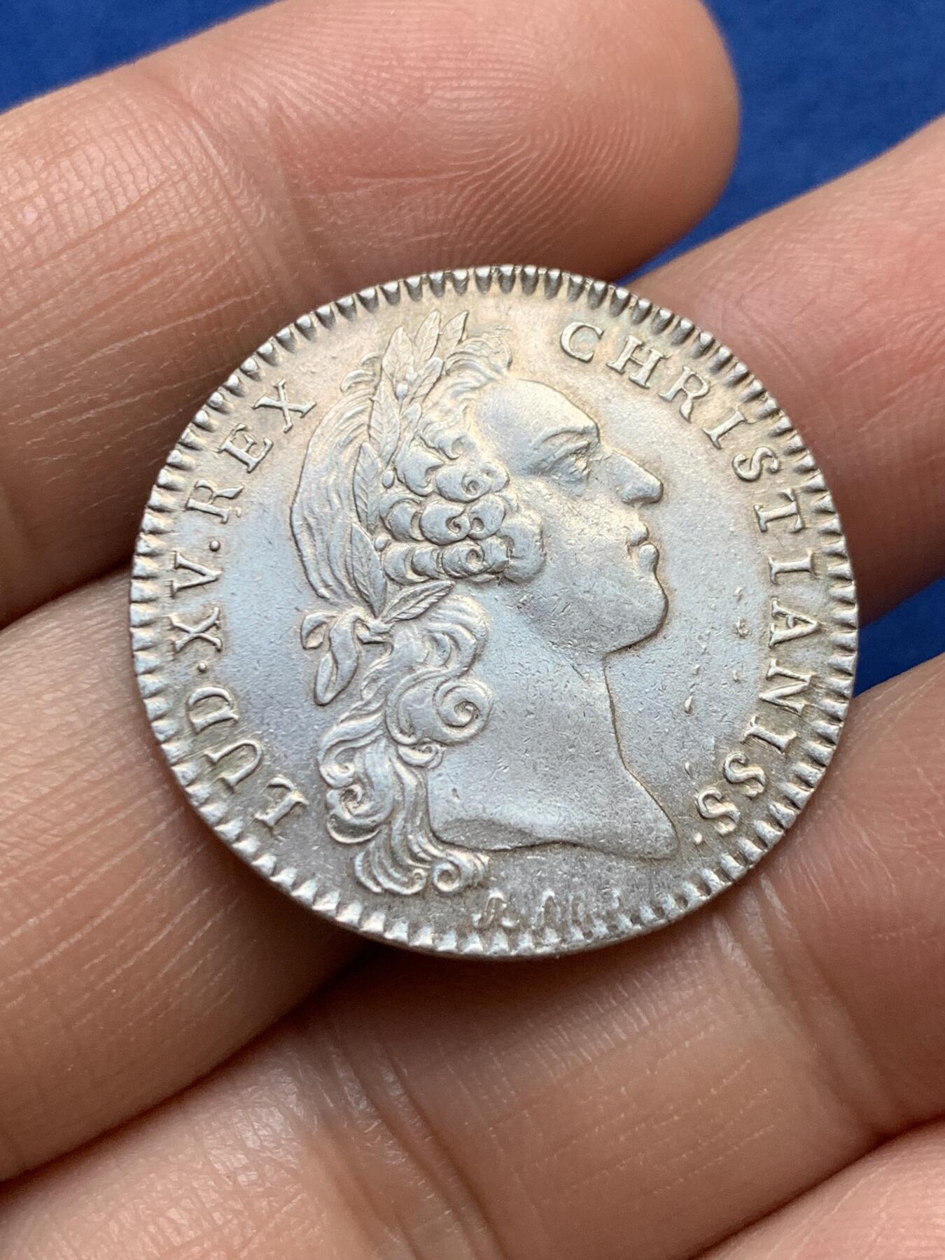 《竞宝斋》第375场 周日，周一，周二 3场连拍 （全场包邮） 法国路易十五头像皇家宝藏圆形银代币，海王脚踏海豚币，7.1g，28.5mm